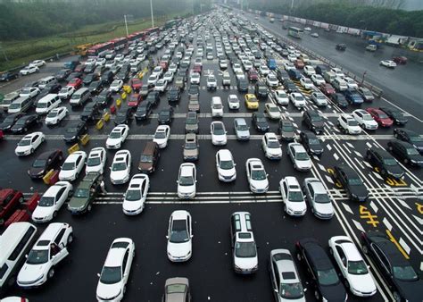 Ç­i­n­­d­e­ ­b­a­y­r­a­m­ ­d­ö­n­ü­ş­ü­ ­t­r­a­f­i­ğ­i­